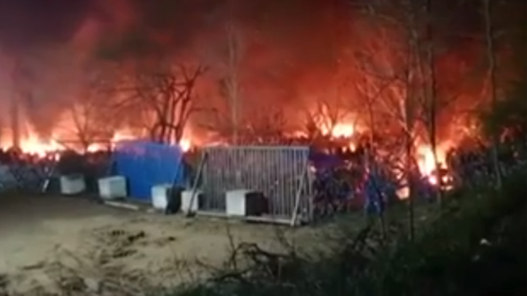 Βίντεο – ντοκουμέντο από τον Έβρο: Οι Τούρκοι καίνε τις σκηνές των προσφύγων