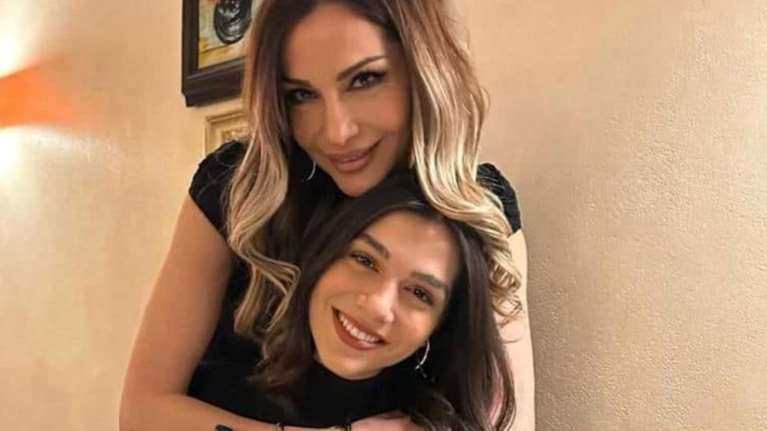 Μελίνα Νικολαΐδη: Dinner στη Γλυφάδα με αγαπημένα της πρόσωπα