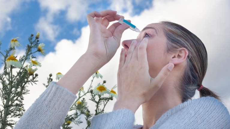 Φαγούρα στα μάτια: Οι πιθανοί ένοχοι και η αντιμετώπιση