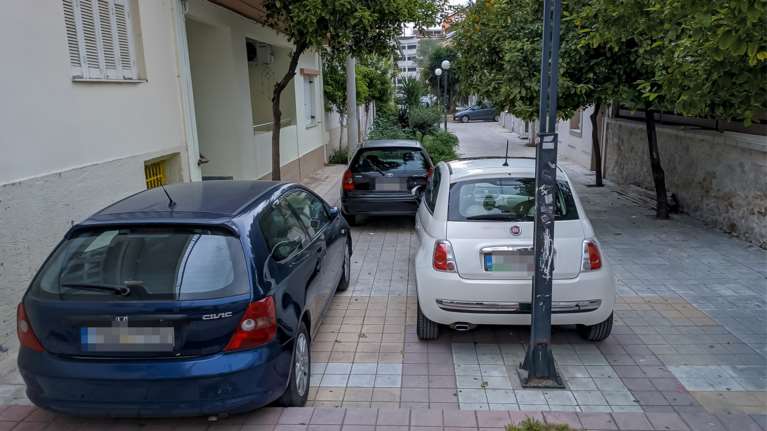 Δήμος Αθηναίων: Από 21/12 επιστρέφονται πινακίδες Ι.Χ. και δικύκλων - Ποιες εξαιρούνται