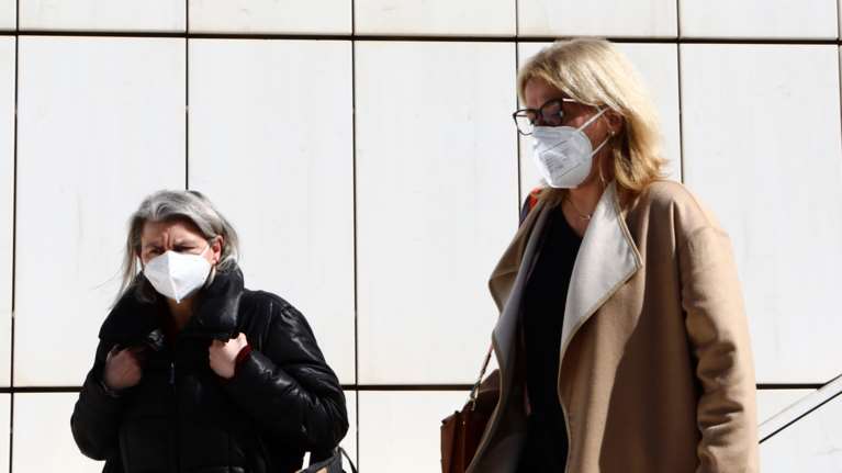 Φονικές πλημμύρες στη Μάνδρα:  &quot;Οι συνήγοροί μου θα απαντήσουν στις αιτιάσεις της Εισαγγελέως&quot;, δηλώνει η Ρένα Δούρου