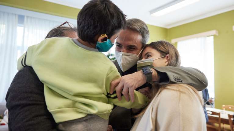 Μητσοτάκης για mobilefees.gov.gr: &quot;Φθηνότερος λογαριασμός έως και 20%&quot; για τους νέους 15-29 ετών