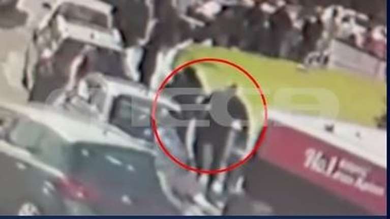 Κρήτη: Η στιγμή που οδηγός χτυπά ανήλικο γιατί του έκανε… παρατήρηση για διάβαση - Βίντεο ντοκουμέντο