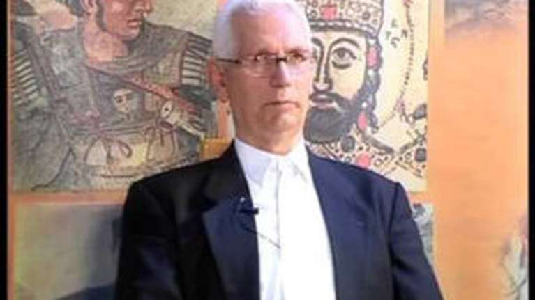 Η συγκινητική ιστορία του Έλληνα τυφλού βοσκού που έχει αποστηθίσει τα 27 βιβλία της Καινής Διαθήκης