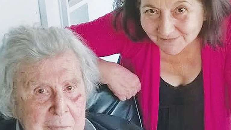 Ιωάννα Κολοβού: Εφιάλτης για τη συνεργάτιδα του Μίκη Θεοδωράκη – Το σπίτι της σε πλειστηριασμό για χρέη 15.000 ευρώ