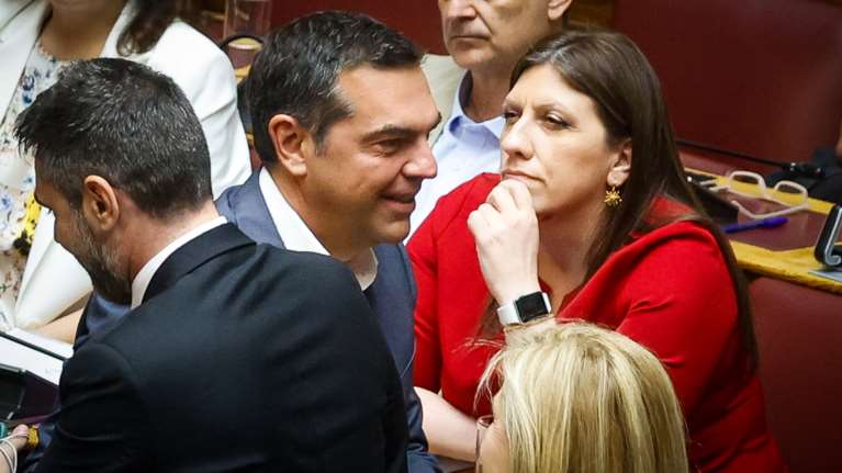 Ζωή Κωνσταντοπούλου -  Αλέξης Τσίπρας: Οταν ο ένας έκανε πως δεν &quot;είδε&quot; τον άλλον στη Βουλή