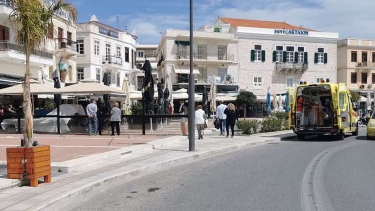 Σοκ στη Σύρο: Μαχαίρωσαν άνδρα στο κέντρο της Ερμούπολης