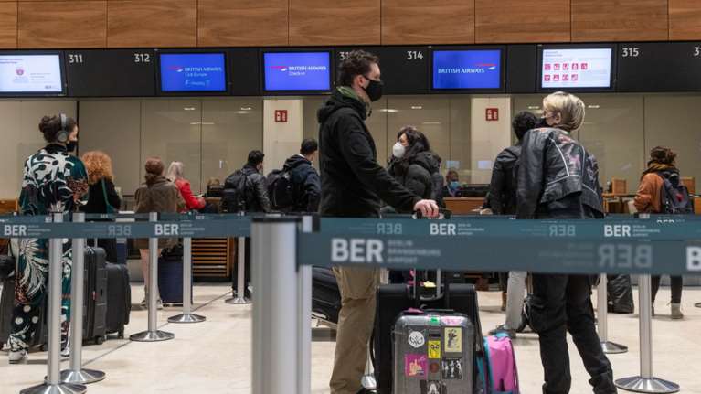 Η Γερμανία ανοίγει τα σύνορα στους εμβολιασμένους Βρετανούς: Ανοίγει ο δρόμος και για την Ελλάδα