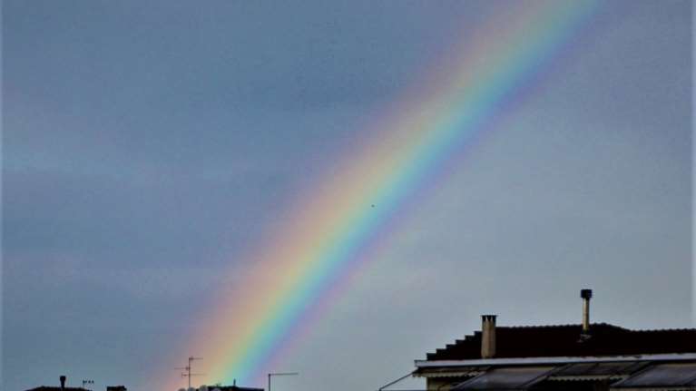 Λάρισα: Εντυπωσιακό ουράνιο τόξο - Μαγνήτισε βλέμματα και φωτογραφικούς φακούς [Εικόνες]
