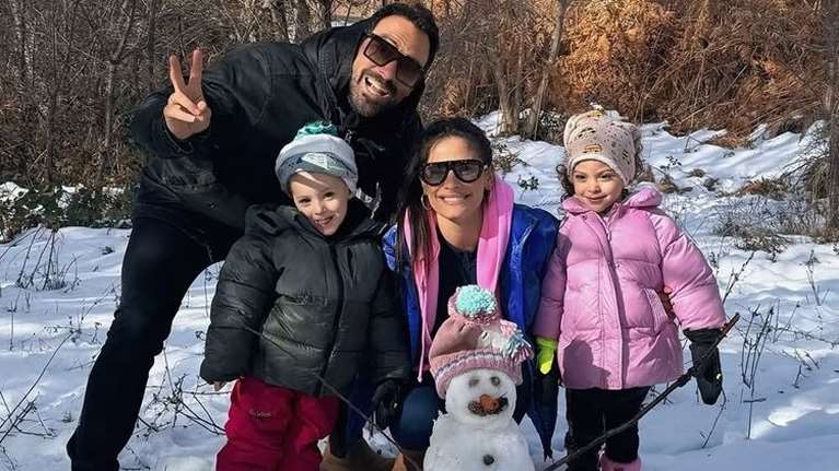 Χριστίνα Μπόμπα - Σάκης Τανιμανίδης: Οικογενειακή απόδραση στα χιόνια