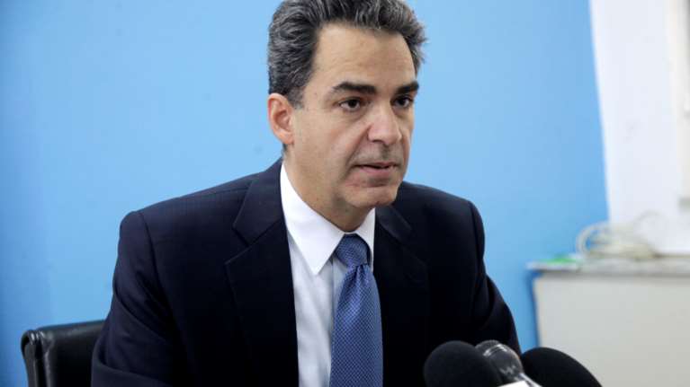 Με κορονοϊό και ο υφυπουργός Παιδείας Άγγελος Συρίγος