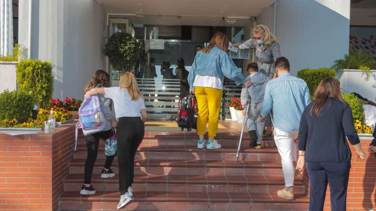 Κόπτσης: Τη Δευτέρα το πρωί όλα τα σχολεία θα έχουν self test - Κανένα παιδί εκτός τάξης