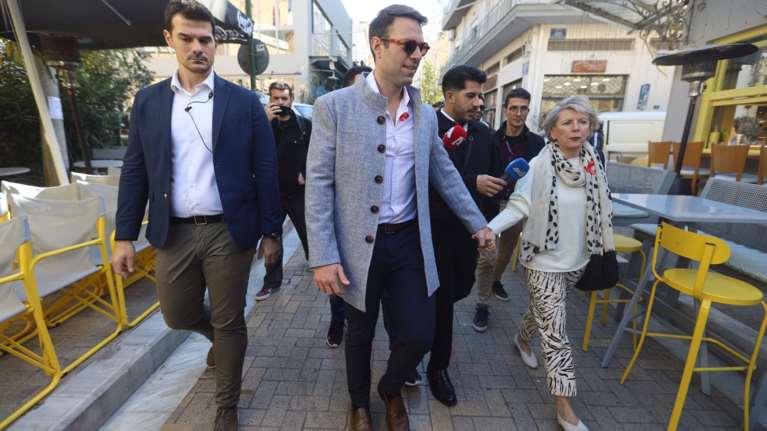 Αιχμές Ακρίτα για τις εκλογές στον ΣΥΡΙΖΑ: &quot;Ψηλός, ξανθός και γκέι δεν μπορεί να βάλει υποψηφιότητα&quot;