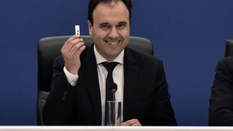 Ερχεται ο &quot;προσωπικός αριθμός&quot; στις νέες ταυτότητες- Ο ΑΦΜ συν 3 ψηφία και έτσι θα κάνουμε τις συναλλαγές με το Δημόσιο