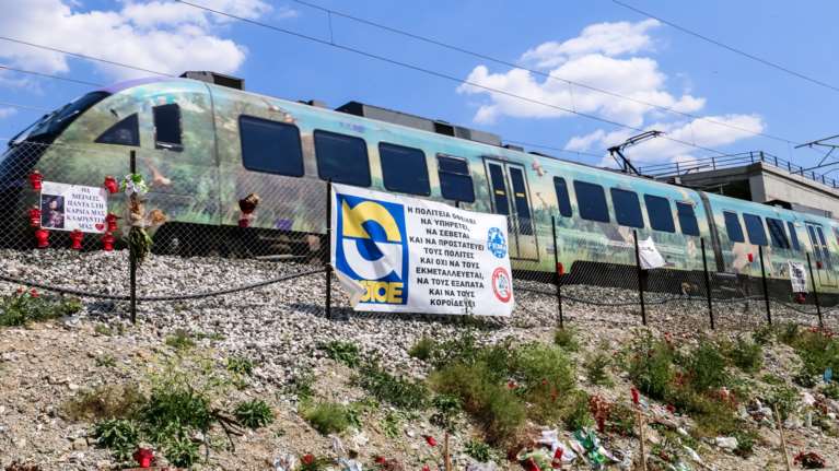 Τέμπη: Στη Βουλή η δικογραφία για τη σύμβαση "717" - Θα εξεταστεί αν έχουν ευθύνες Καραμανλής, Σπίρτζης