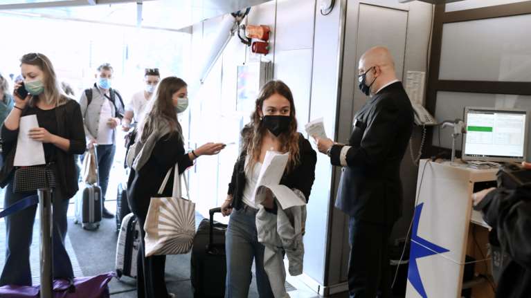 ΠΝΟ: Κανονικά τα δρομολόγια των πλοίων μετά τις 12 τα μεσάνυχτα- Αύξηση 3% στις συμβάσεις εργασίας