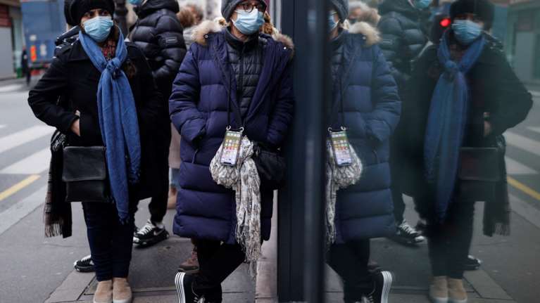 Μόσιαλος για Ομικρον: Αποφύγαμε το πιο δυσμενές σενάριο - Αυτοί είναι όμως οι 3 μεγαλύτεροι κίνδυνοι