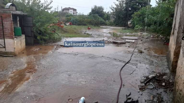 Αγρίνιο: Πλημμύρισαν δεκάδες σπίτια και καλλιέργειες στο Καινούργιο από το πέρασμα του &quot;Μπάλλου&quot; [Βίντεο-Εικόνες]