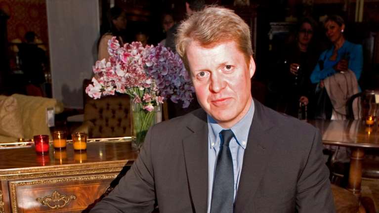 &quot;Απίστευτη ψυχραιμία και δύναμη&quot;: O αδερφός της πριγκίπισσας Diana στηρίζει την Kate Middleton