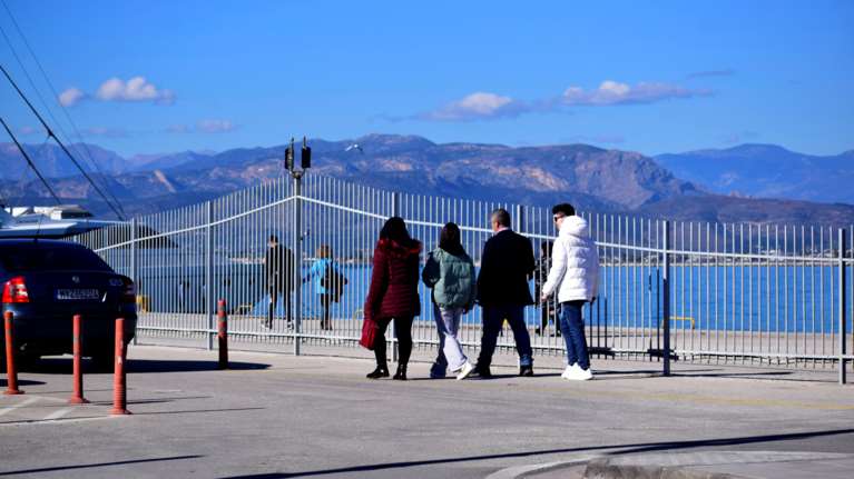 Ναύπλιο: 13χρονος κατήγγειλε ξυλοδαρμό από τον πατέρα του στο λιμάνι - Συνελήφθη ο 48χρονος