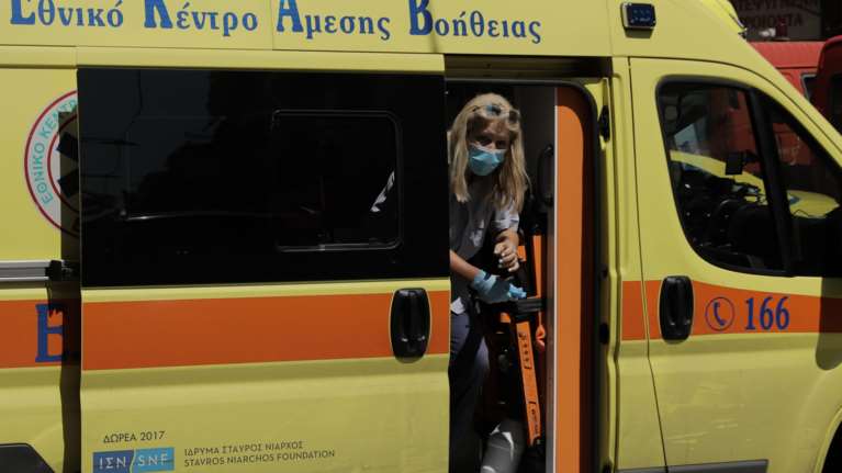 Θρίλερ στα Χανιά: Τουρίστρια εντοπίστηκε νεκρή σε πάρκινγκ