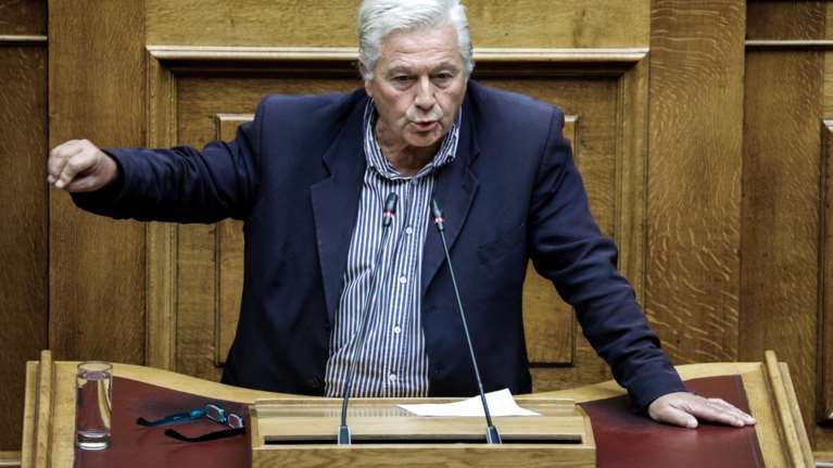 Τα &quot;μαζεύει&quot; τώρα ο Παπαχριστόπουλος: Μην επιτίθεστε στον Παππά για τη συνάντηση με Μιωνή