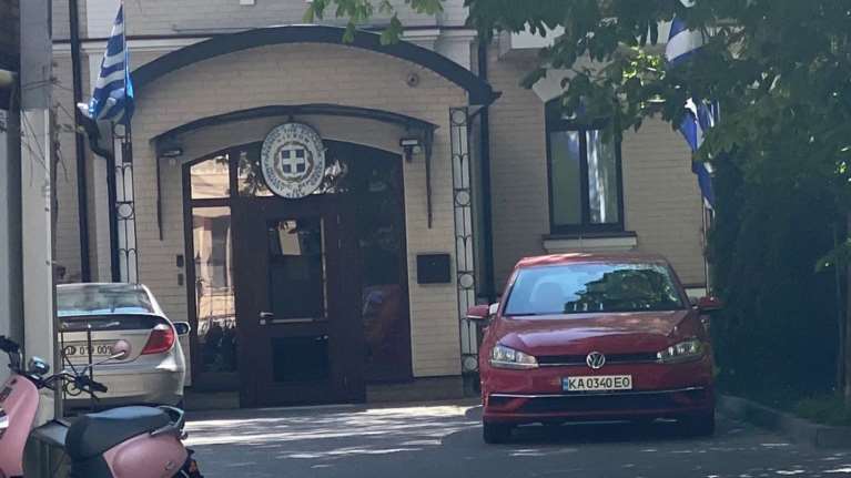 Κίεβο:  Επικεφαλής ο Μανώλης Ανδρουλάκης στην Ελληνική πρεσβεία - Ο τελευταίος διπλωμάτης που έφυγε από τη Μαριούπολη