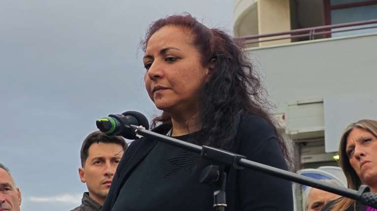 Η συγκινητική ομιλία της μητέρας της Κυριακής Γρίβα: Να έχετε θάρρος και όταν ζητάτε βοήθεια εύχομαι να σας την προσφέρουν [βίντεο]