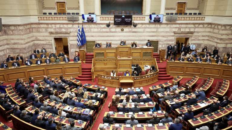 Βουλή: Υπερψηφίστηκε το νομοσχέδιο για τα &quot;κόκκινα&quot; δάνεια - &quot;Ναι&quot; από 158 βουλευτές της ΝΔ - &quot;Όχι&quot; είπε η αντιπολίτευση