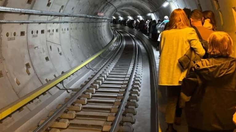 Αλλάζουν οι ράγες του μετρό Αθηνών μετά από 25 χρόνια: Το πρώτο  έργο αναβάθμισης από τη λειτουργία του