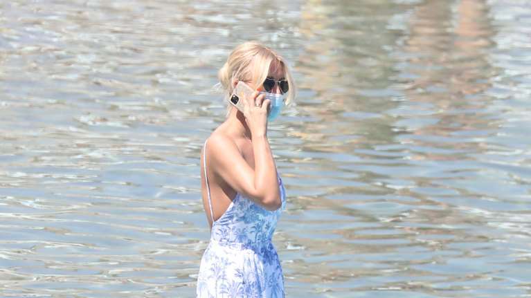 Πανικός στη Μύκονο: &quot;Πλακώθηκαν&quot; Κατερίνα Καινούργιου και Νίκος Οικονομόπουλος!