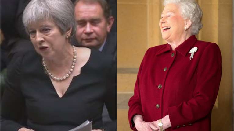 Η Τερέζα Μέι θυμάται: Τί συνέβη όταν της έπεσε τυρί μπροστά στην Ελισάβετ - Η αντίδραση της βασίλισσας [Βίντεο]