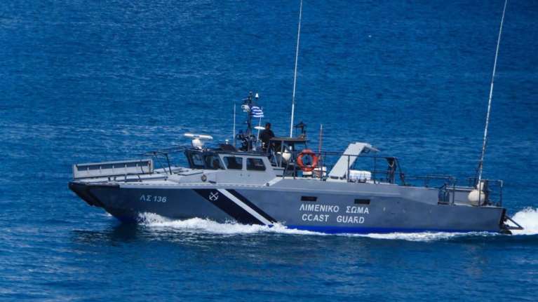 Χίος: Εντοπισμός 29 μεταναστών μετά από πρόσκρουση λέμβου - Χωρίς τις αισθήσεις τους δύο άτομα