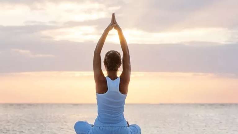 Οι 8 συνήθειες που μπορούν να μας χαρίσουν ακόμη και 20 χρόνια ζωής