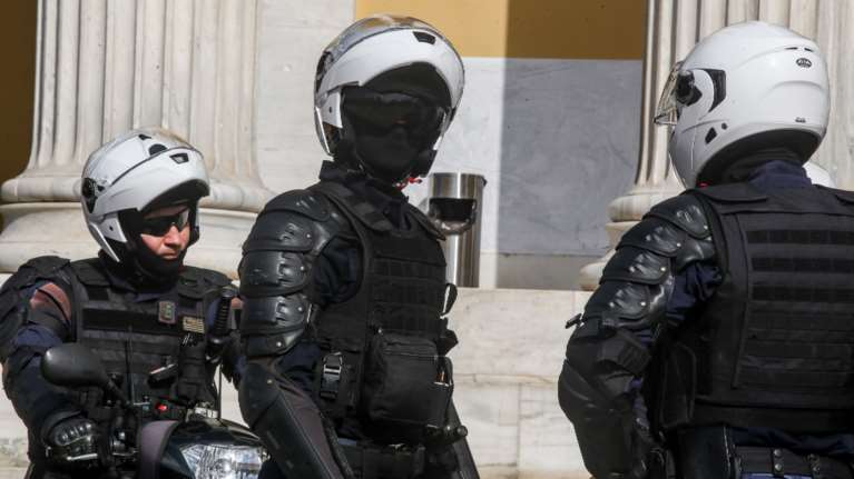 Βγαίνει στους δρόμους η Αστυνομία: Φοβούνται πλιάτσικο σε super market και σπίτια