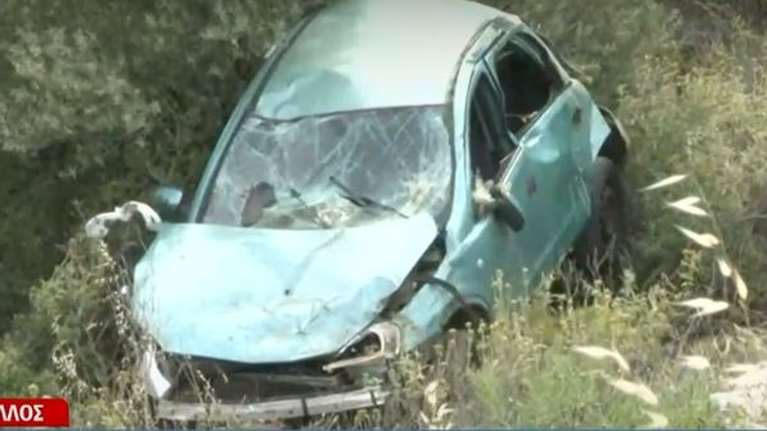 Σχιστό: Αυτοκίνητο έπεσε σε γκρεμό - Δύο ανήλικοι στο νοσοκομείο [βίντεο]