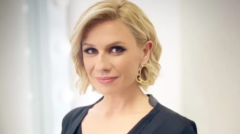 Κατερίνα Καραβάτου: Μας δείχνει τον κούκλο, κατάξανθο γιο της με αφορμή τα γενέθλιά του