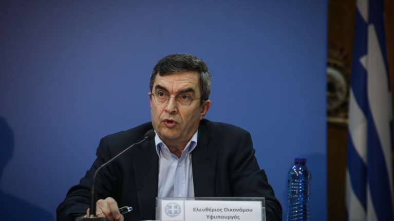 Οικονόμου: 57 επιβεβαιωμένα κρούσματα στην αστυνομία και 173 περιστατικά σε κατ οίκον περιορισμό