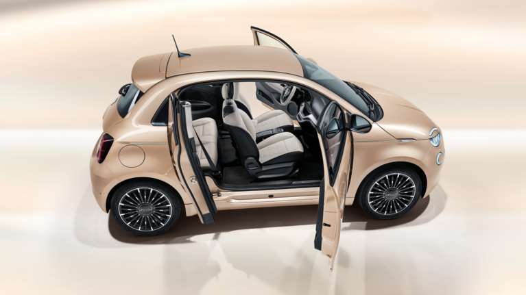 Πρεμιέρα για το νέο Fiat 500 Electric 3+1