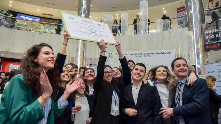 JA Greece: Χίλιοι έφηβοι businessmen παρουσιάζουν τις μαθητικές &quot;επιχειρήσεις&quot; τους στη Θεσσαλονίκη