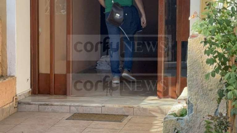 Κέρκυρα: Στη φυλακή η 49χρονη συζυγοκτόνος - Σε φιλικό σπίτι η 11χρονη κόρη, παρακολουθείται από παιδοψυχολόγο