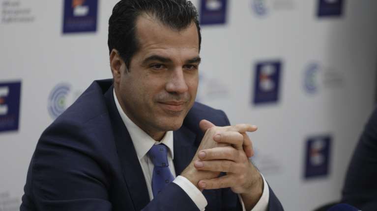 Εξαφανίζονται τα ράντζα από τα νοσοκομεία - Πλεύρης: 870 προσελεύσεις σε εφημερία του Ευαγγελισμού με 0 ράντζα