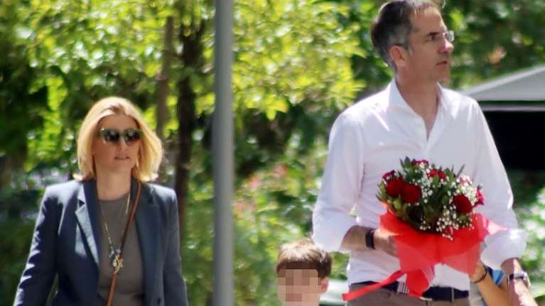 Σία Κοσιώνη: Η βραδινή βόλτα στην πιο όμορφη αθηναϊκή γειτονιά