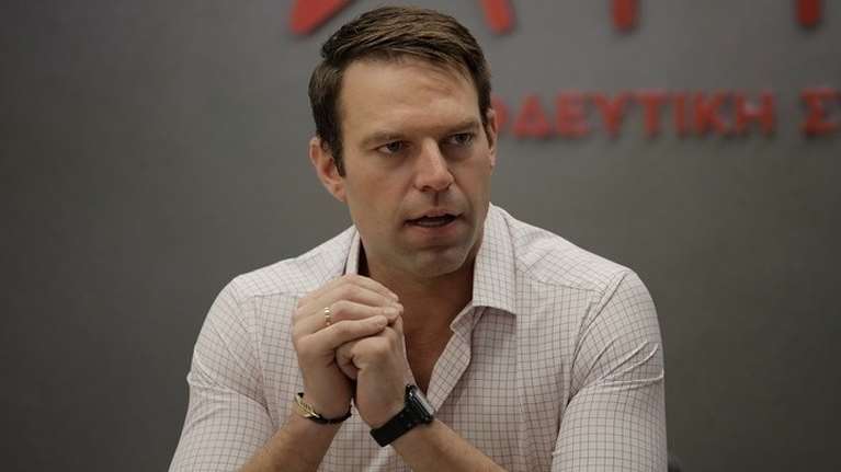 Κασσελάκης: "Ασχολείται μαζί μου ο κ. Κυριάκος τώρα; Όλοι ξέρουν ότι έχω βγάλει τα χρήματα νόμιμα απέναντι στα τζάκια εδώ πέρα"