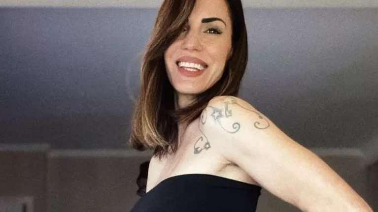 Ελισάβετ Σπανού: Ανακοινώνει την εγκυμοσύνη της και μας δείχνει τη φουσκωμένη κοιλίτσα της