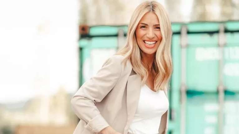 Άλλος άνθρωπος η Μαρία Ηλιάκη: Υιοθέτησε ένα καστανό, κοντό καρέ hair look