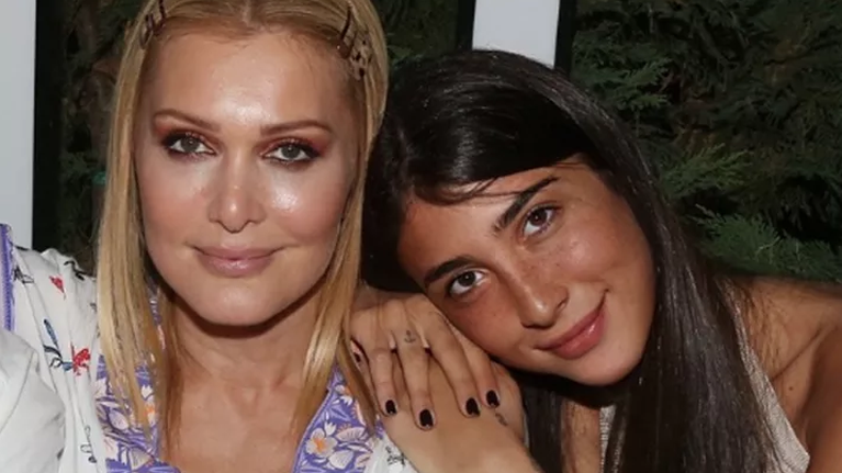 Νατάσα Θεοδωρίδου: Οι ευχές της μεγαλύτερης κόρης της για τα 51α γενέθλιά της