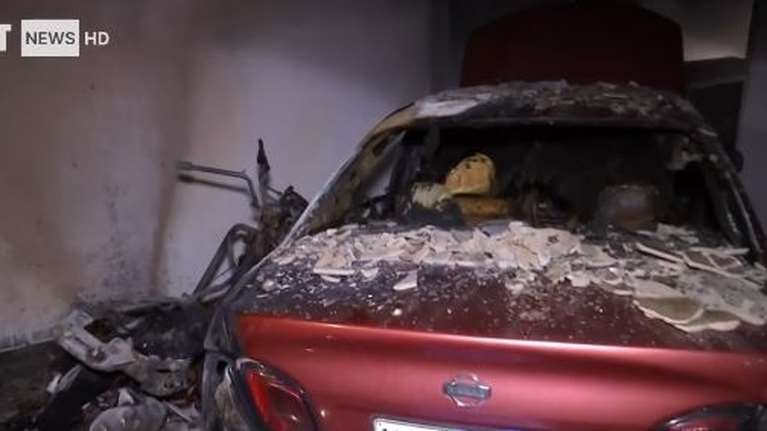 Θεσσαλονίκη: Κάηκαν 2 ΙΧ αυτοκίνητα και μία μηχανή από φωτιά σε πυλωτή