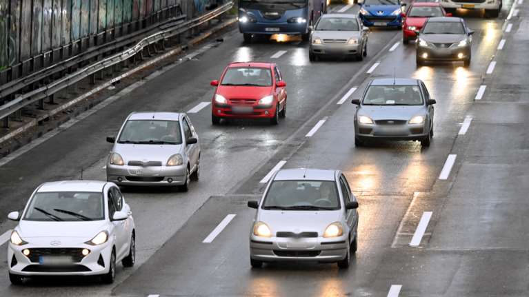 Αντίστροφη μέτρηση για την πληρωμή τελών κυκλοφορίας  - Τέλος χρόνου για κατάθεση πινακίδων