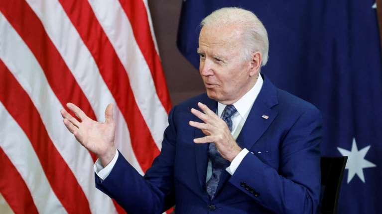 Μπάιντεν: Βαρβαρότητα του Πούτιν οι πυραυλικές επιθέσεις στην Ουκρανία